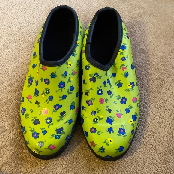 Shoes - Brand New Rubber Shoes